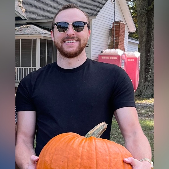 Meet your Posher, Jean-luc - Picture 1 of 2